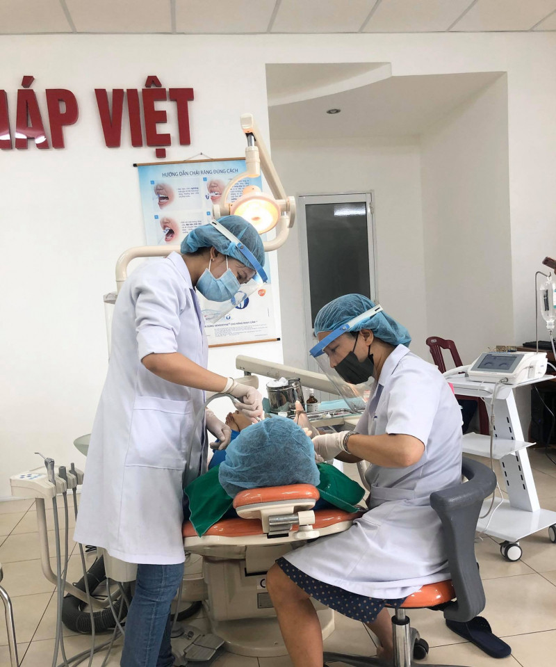 Nha khoa nhổ răng khôn Pháp Việt tại Huế